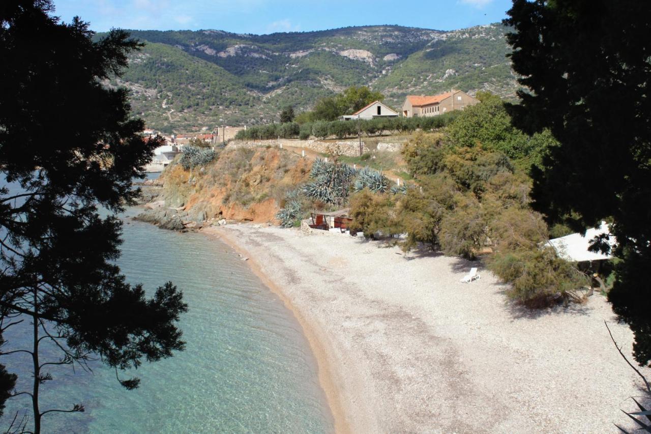 Apartments And Rooms By The Sea Komiza, Vis - 2431 Buitenkant foto